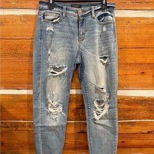 Judy Blue Light Wash Distressed Jeans